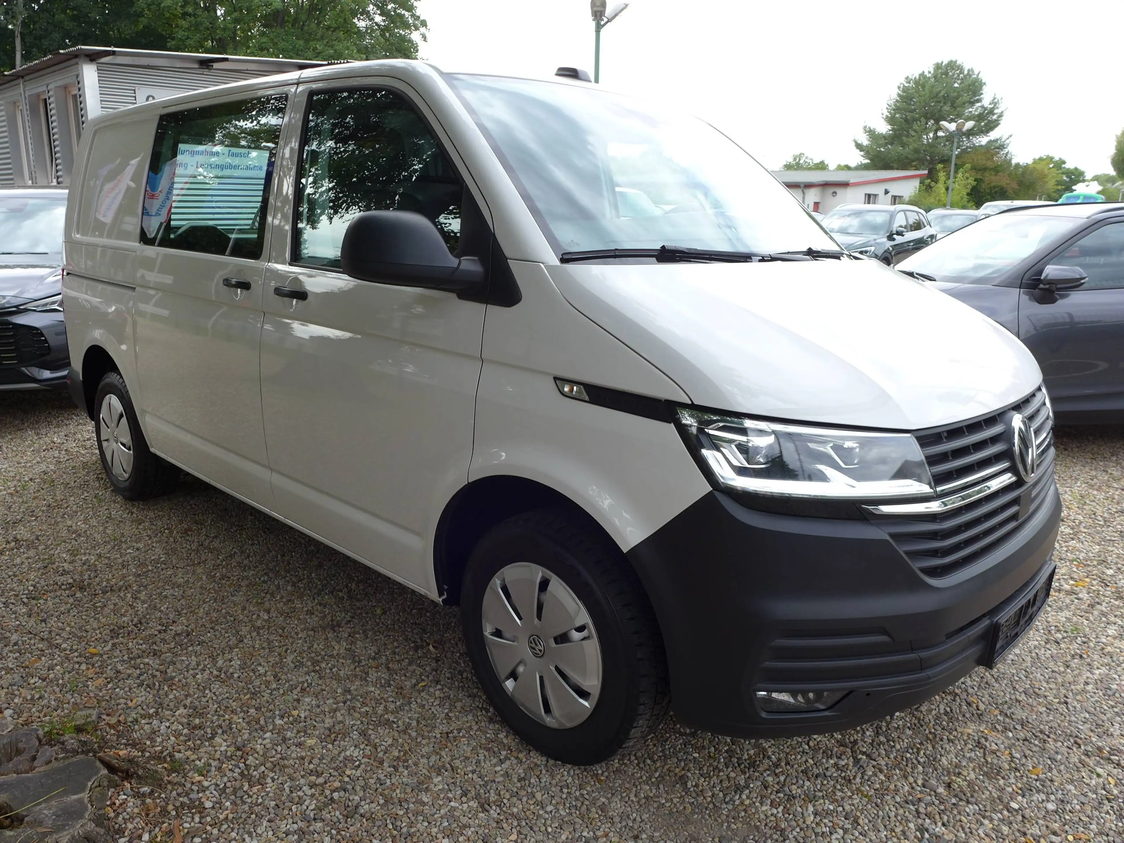 Volkswagen T6.1 Transporter Transporter T6.1 2.0 TDI DSG Kurz LED/NAVI/ACC/SideAssist — photo 3