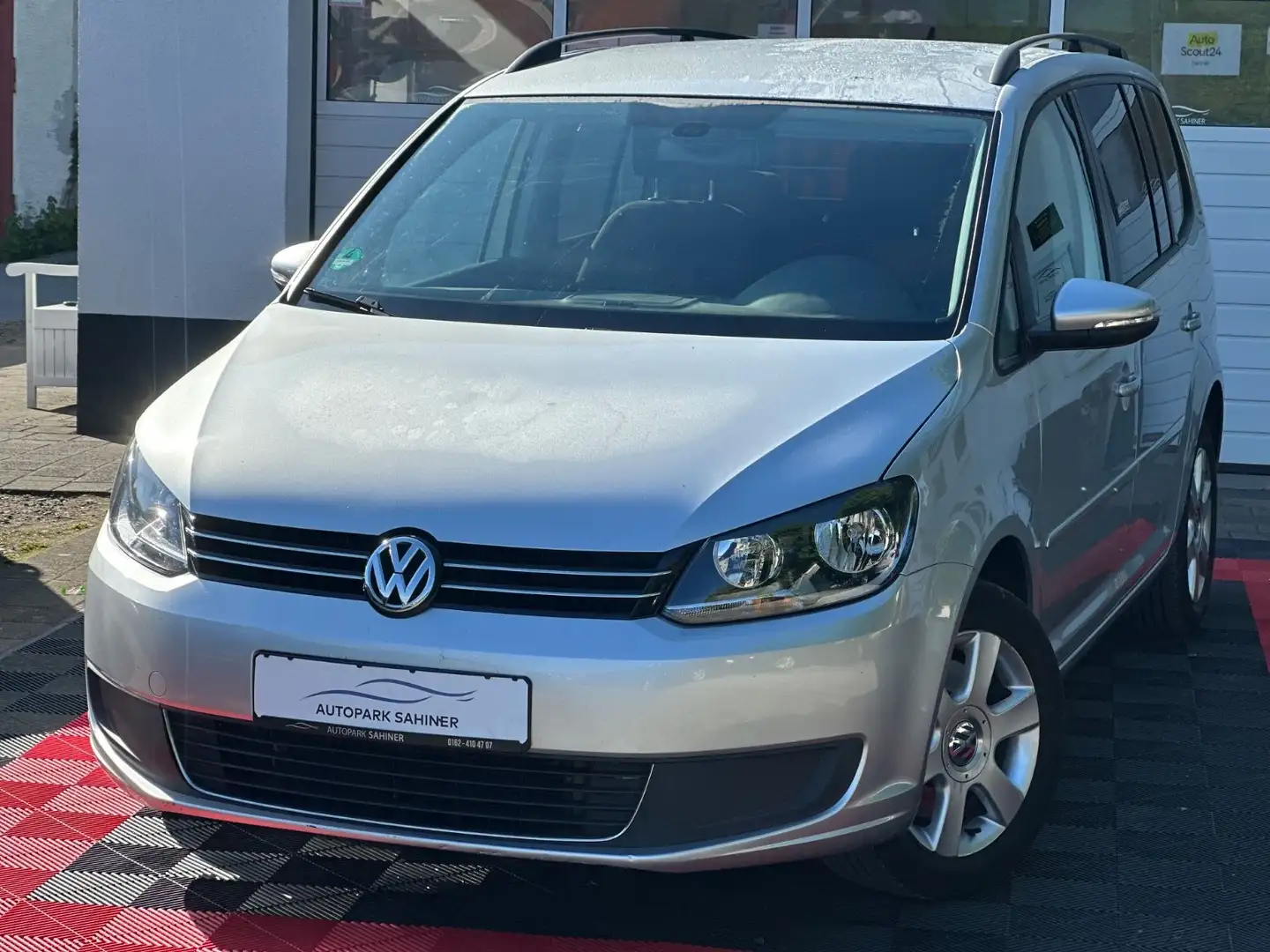 Volkswagen Touran Comfortline 7 SITZE/NAVI Argento - 2