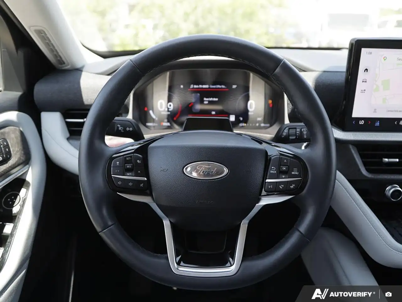 Ford Explorer снимка Ford Explorer