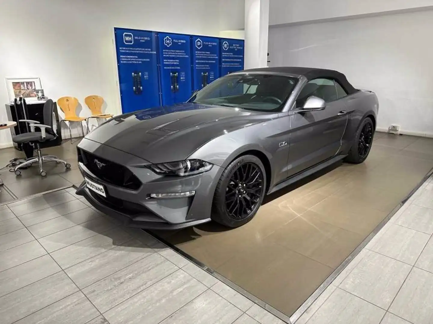 Ford Mustang Convertible 5.0 V8 aut. GT Gris - 2