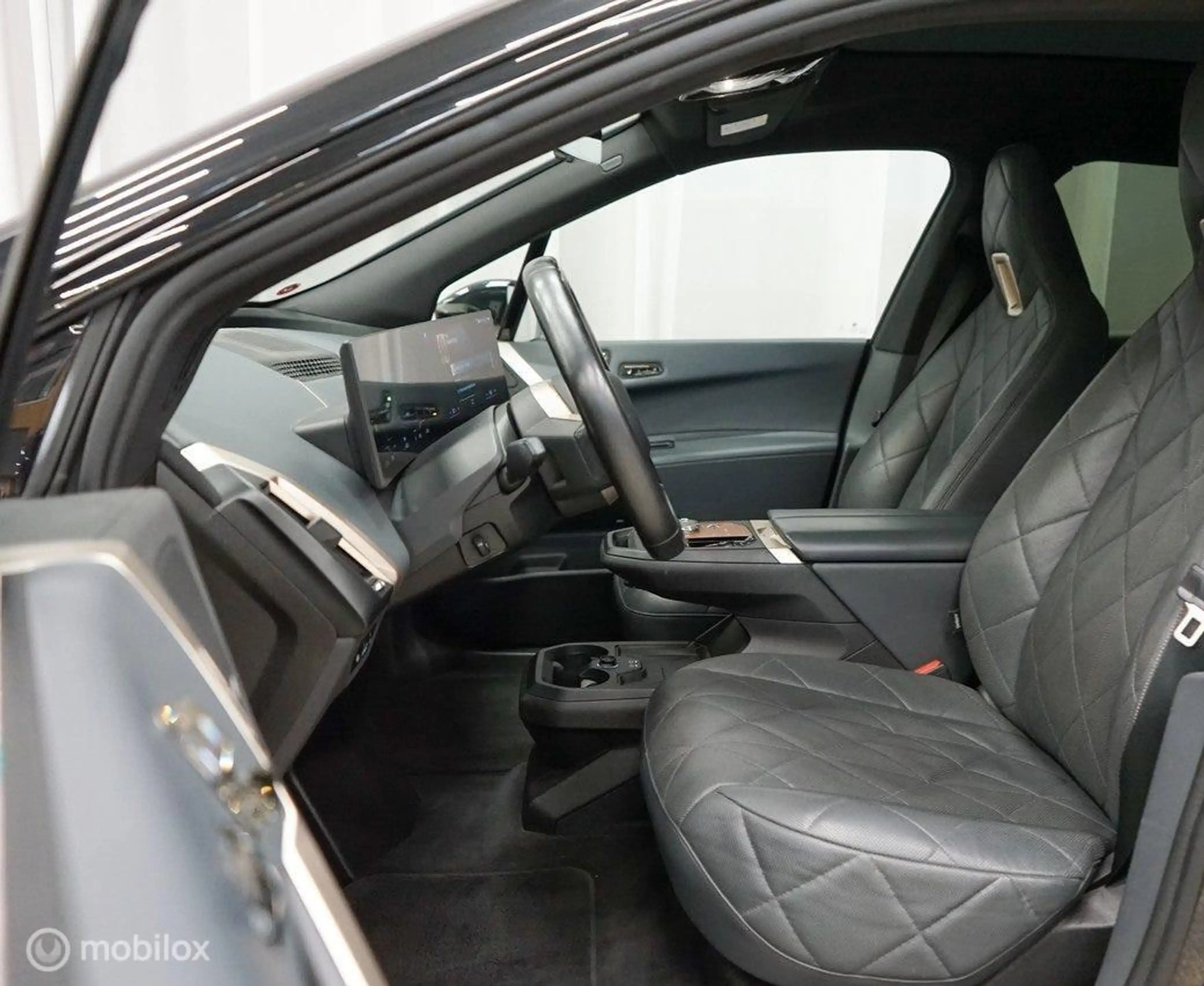 BMW iX xDrive40 High Executive 77 kWh Sport, H/K, Massage — photo 9