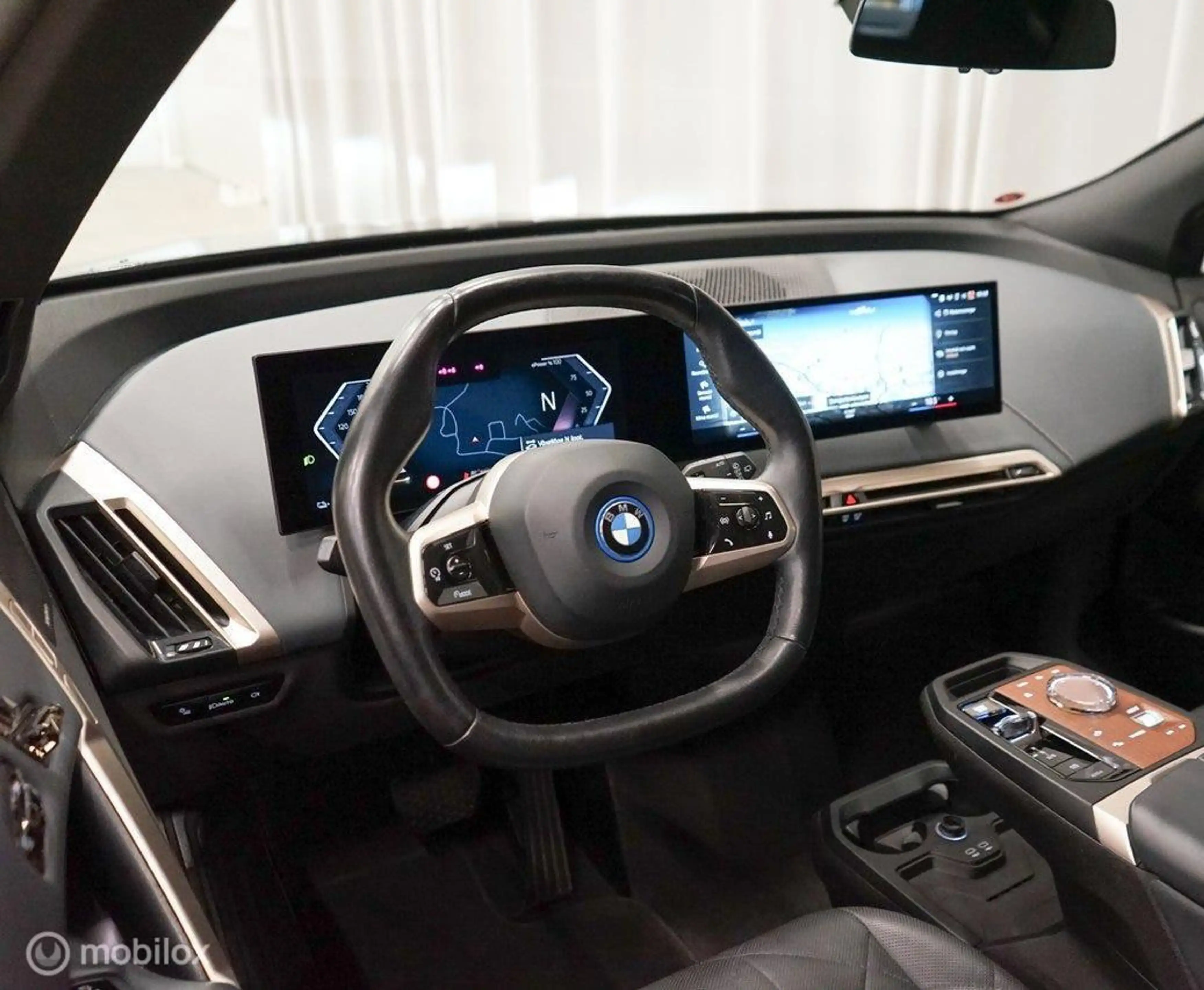 BMW iX xDrive40 High Executive 77 kWh Sport, H/K, Massage — photo 2