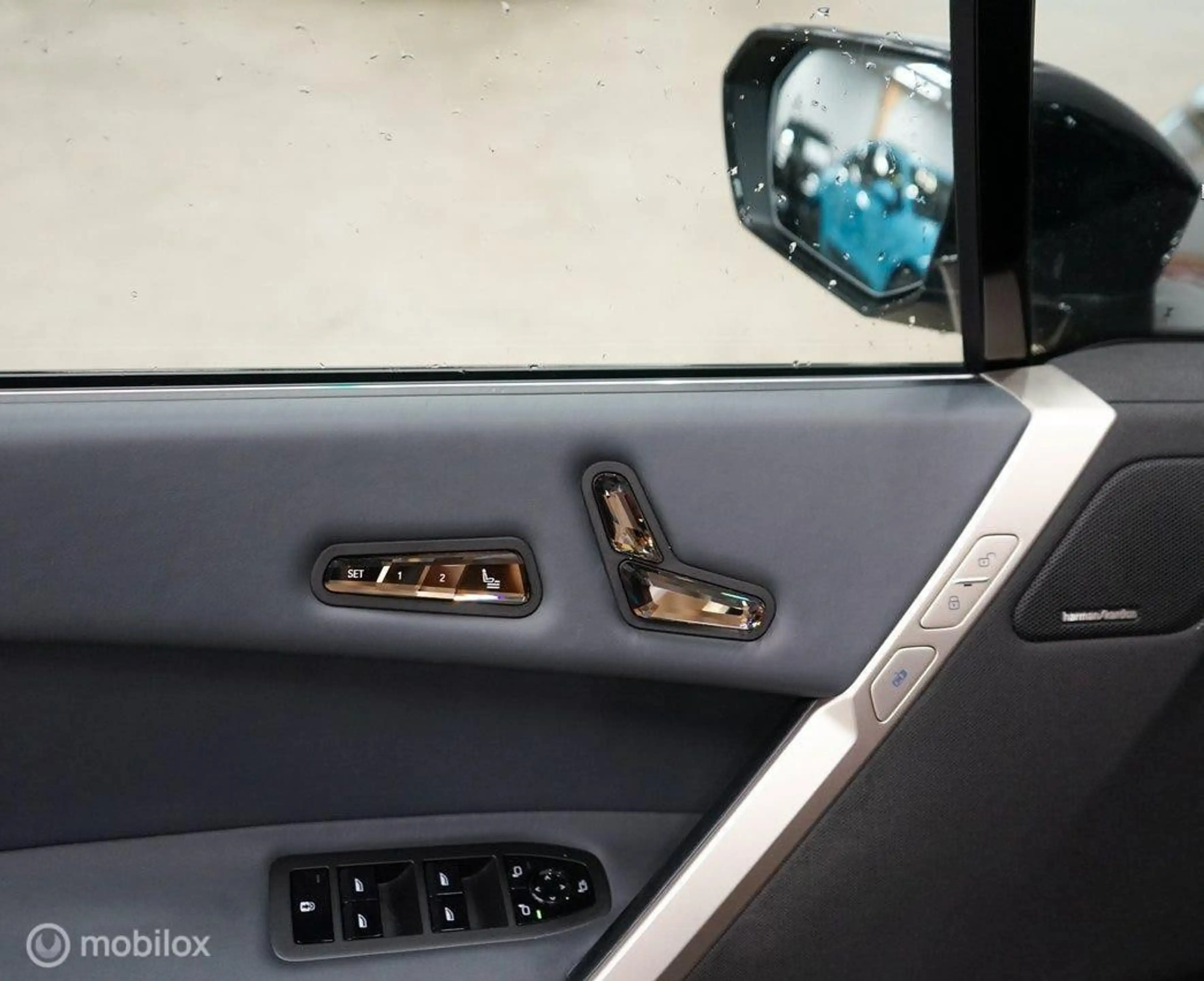 BMW iX xDrive40 High Executive 77 kWh Sport, H/K, Massage — photo 26