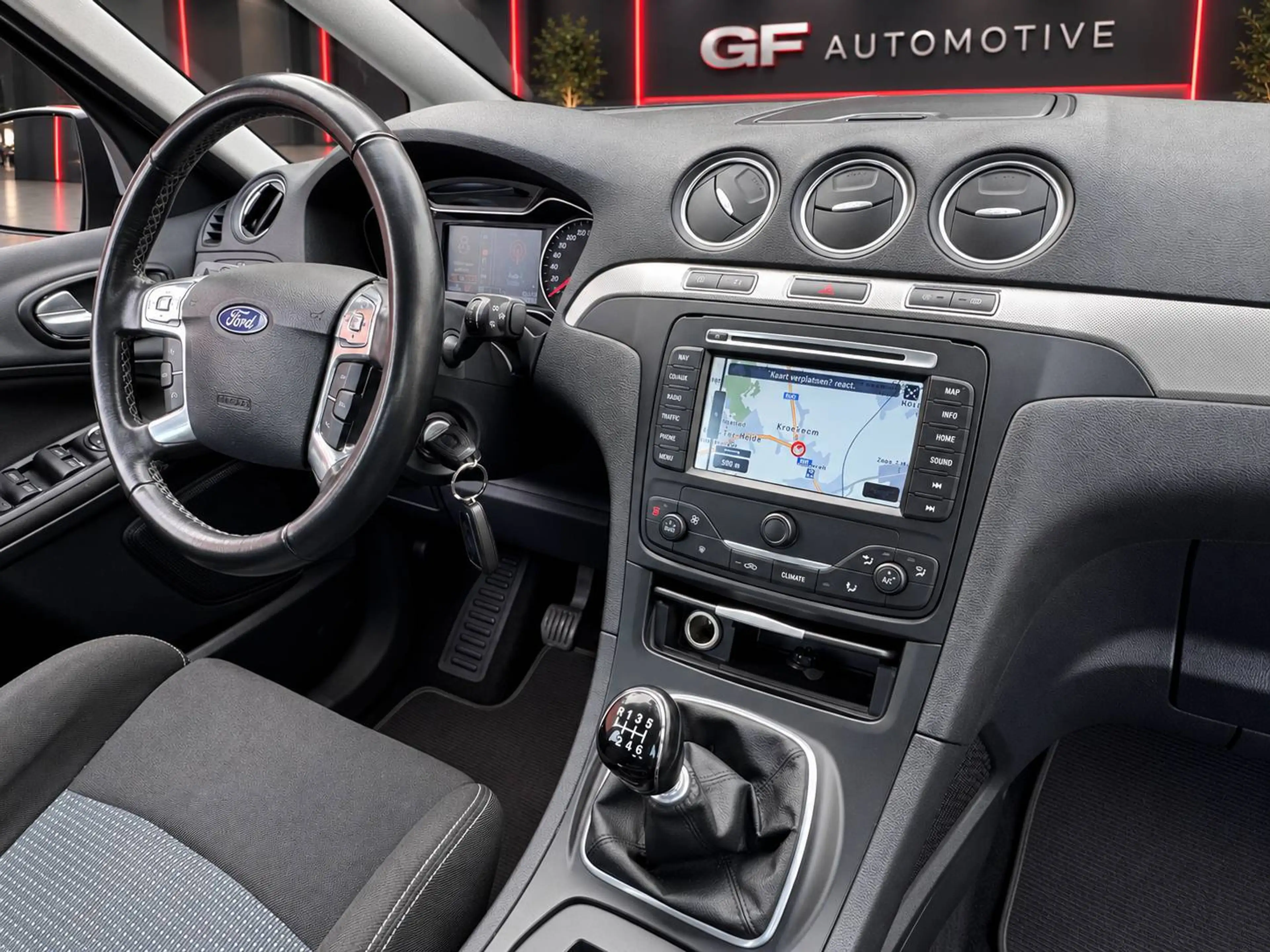 Ford S-Max S-Max 1.6 TDCi Titanium DPF 5Pl — photo 6