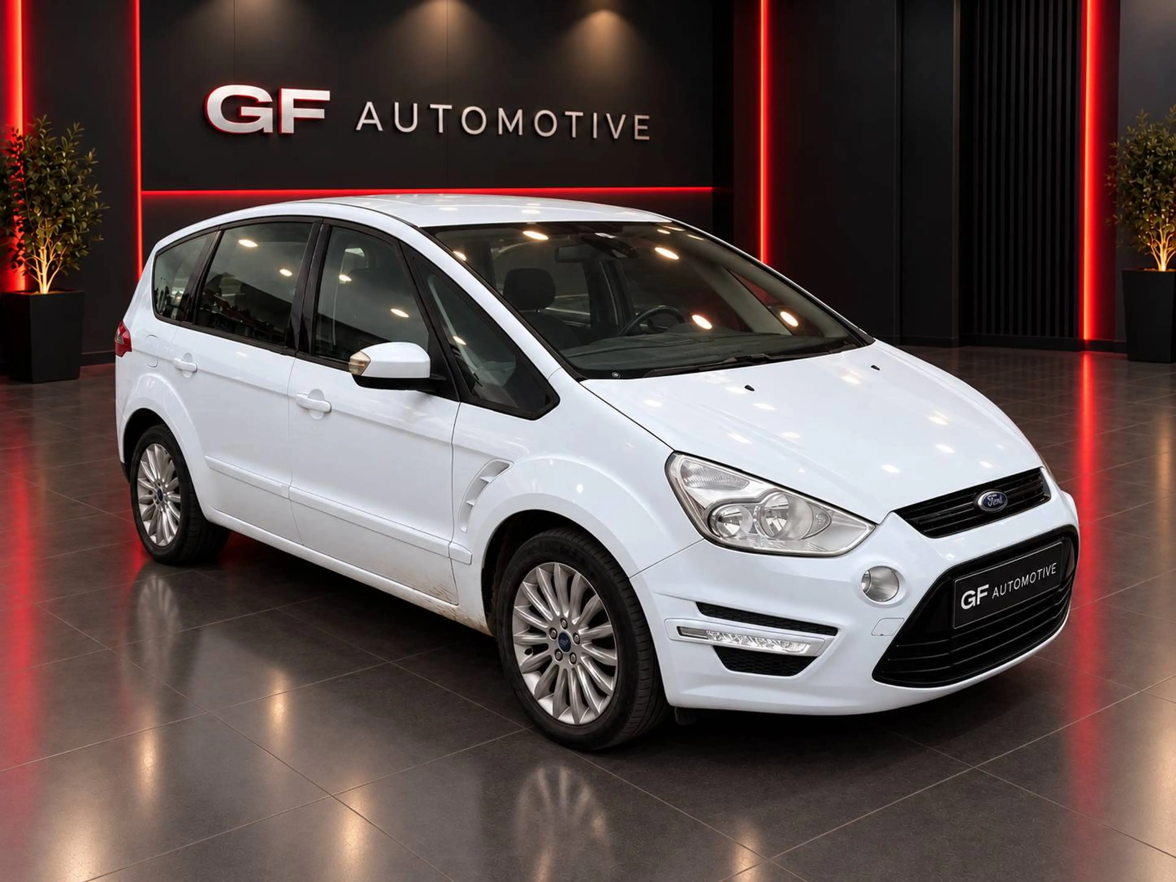 Ford S-Max S-Max 1.6 TDCi Titanium DPF 5Pl — photo 2