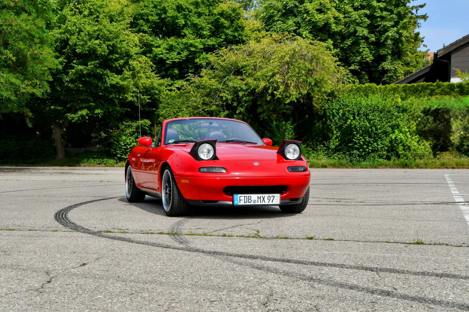 Mazda MX-5 Liebhaber Fahrzeug mit vielen extras Rojo - 1