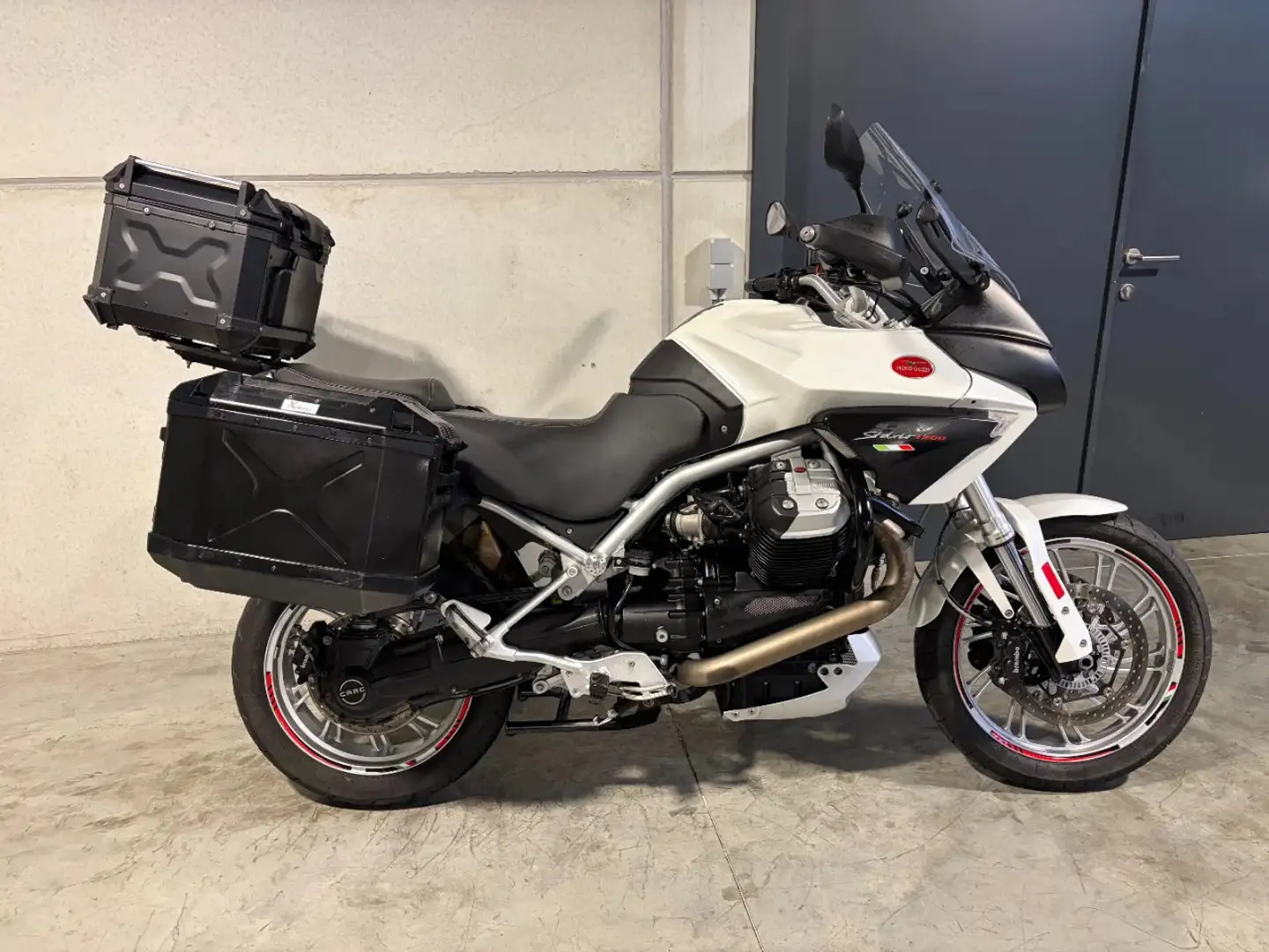 Moto Guzzi Stelvio 1200 originele hoogpoter met exclusief karakter - 2