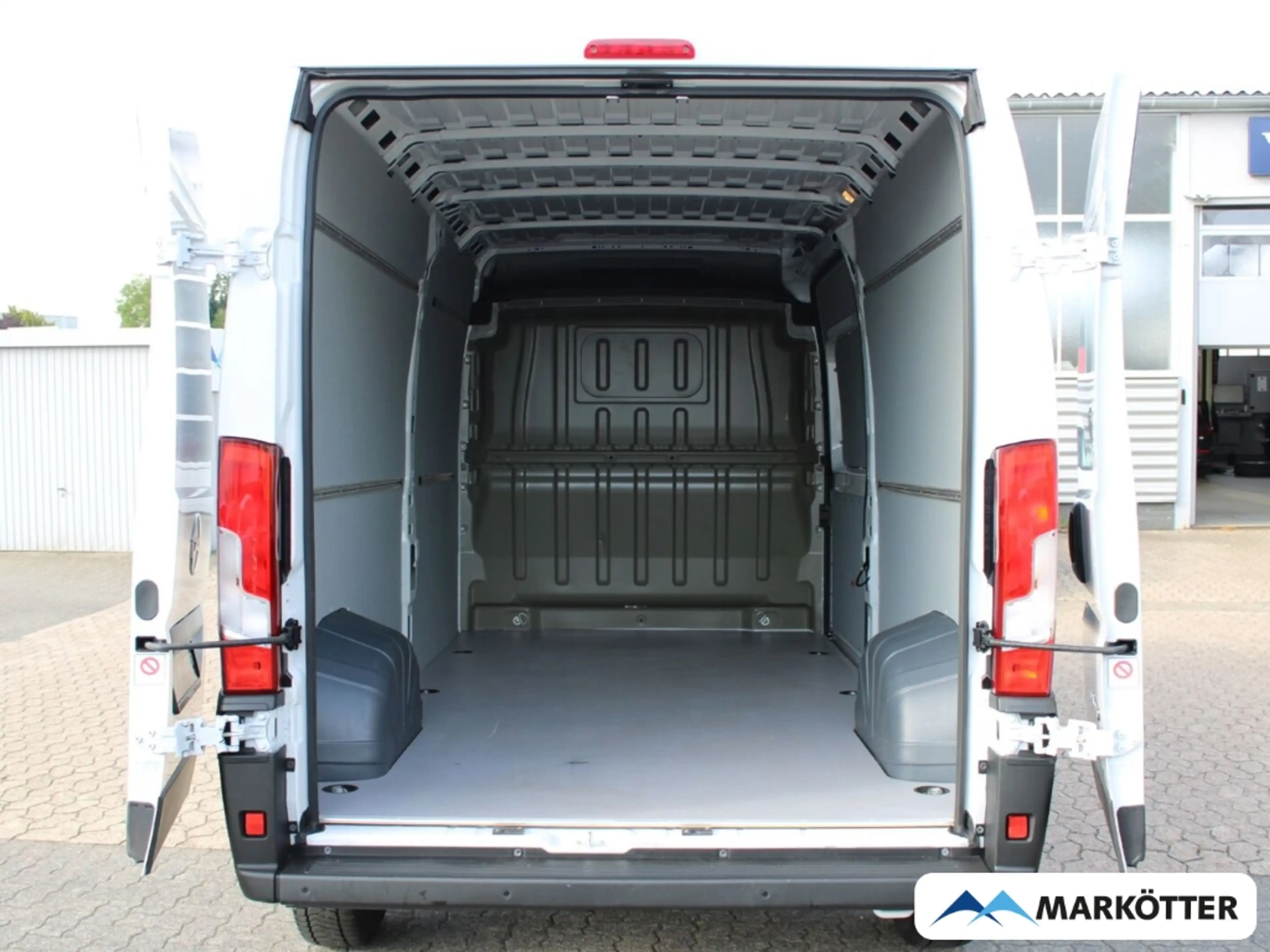Opel Movano Kasten H2 35 L3H2 BlueHDI 180  NAVI/PDC — photo 4