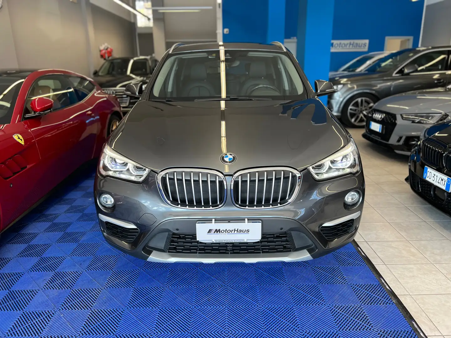 BMW X1 X1 sdrive18d xLine auto Gris - 2