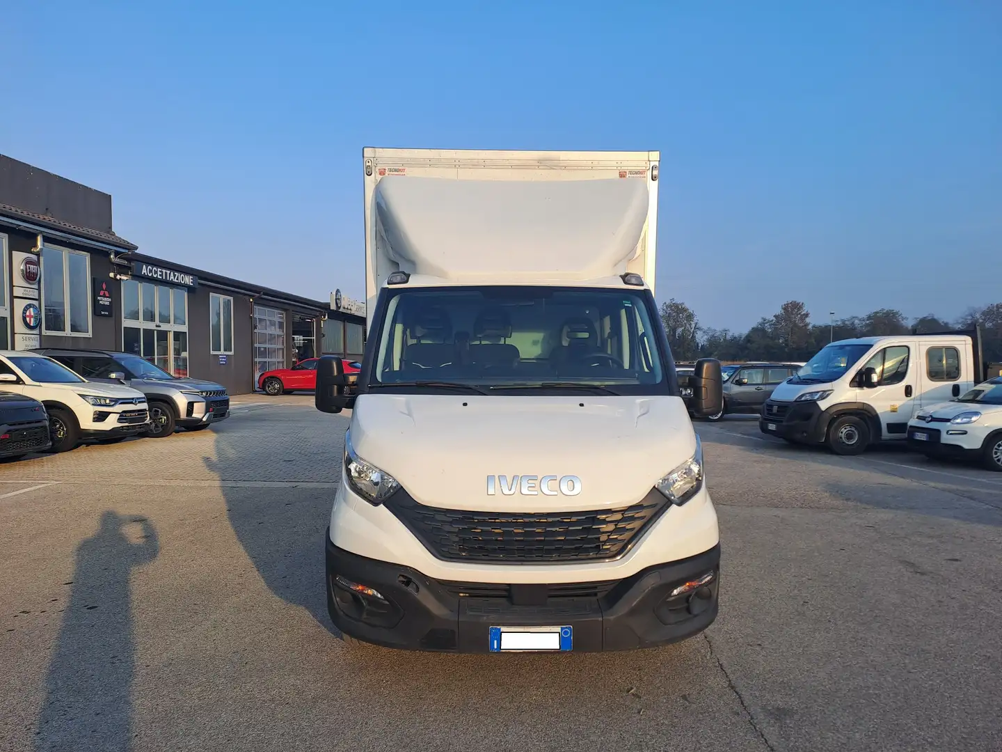 Iveco Daily FURGONATO FURGONE  BOX CAB 35 C 14  PASSO 3750 Bianco - 2