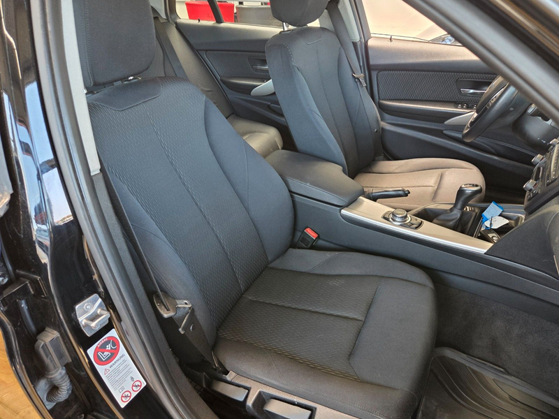 BMW 318 3 Touring 318 d — photo 7
