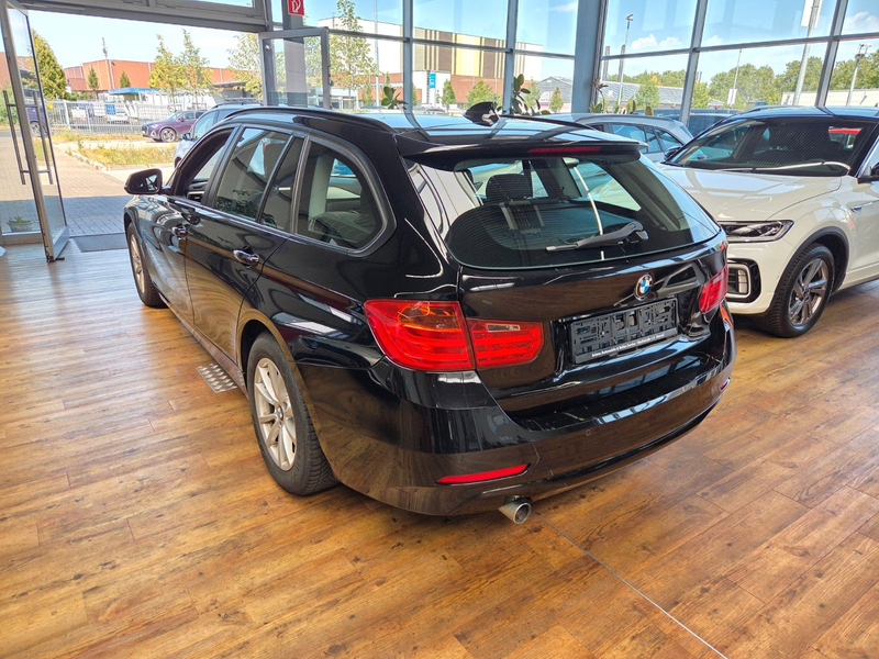 BMW 318 3 Touring 318 d — photo 4