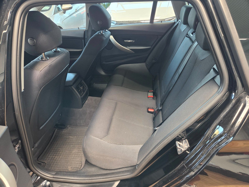 BMW 318 3 Touring 318 d — photo 11