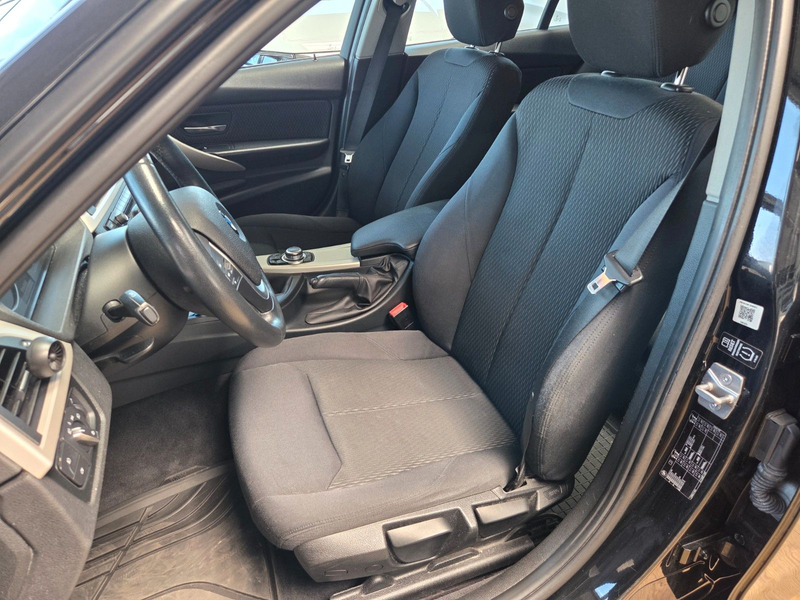 BMW 318 3 Touring 318 d — photo 9