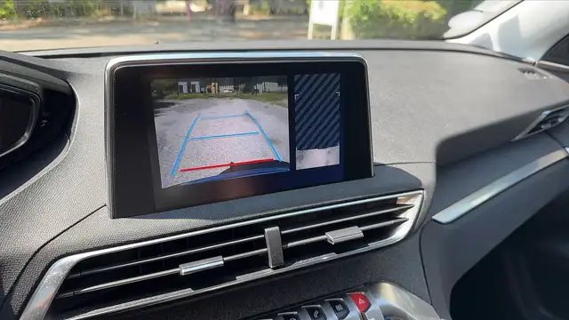 Peugeot 3008 view 13