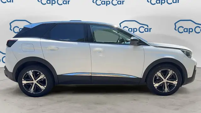 Peugeot 3008 view 4
