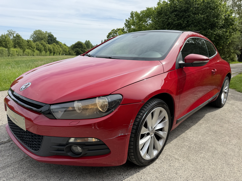 Volkswagen Scirocco 2.0 CR TDi DPF *PANO*CUIR*GPS*JANTES ALU* — photo 8
