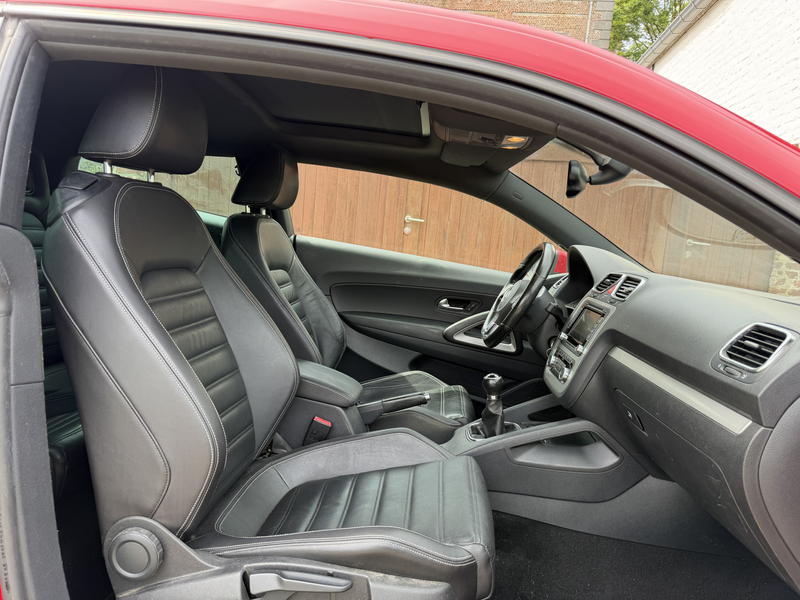 Volkswagen Scirocco 2.0 CR TDi DPF *PANO*CUIR*GPS*JANTES ALU* — photo 14