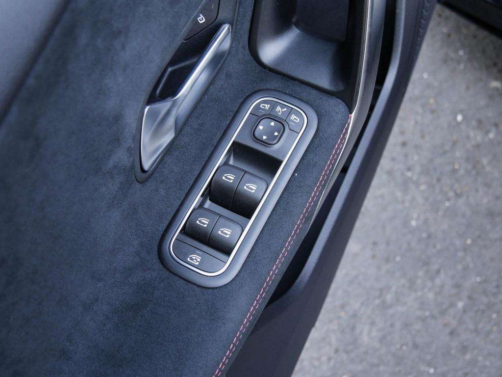 Mercedes-Benz A 220