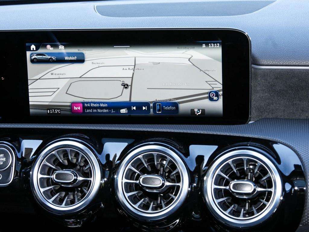 Mercedes-Benz A 220