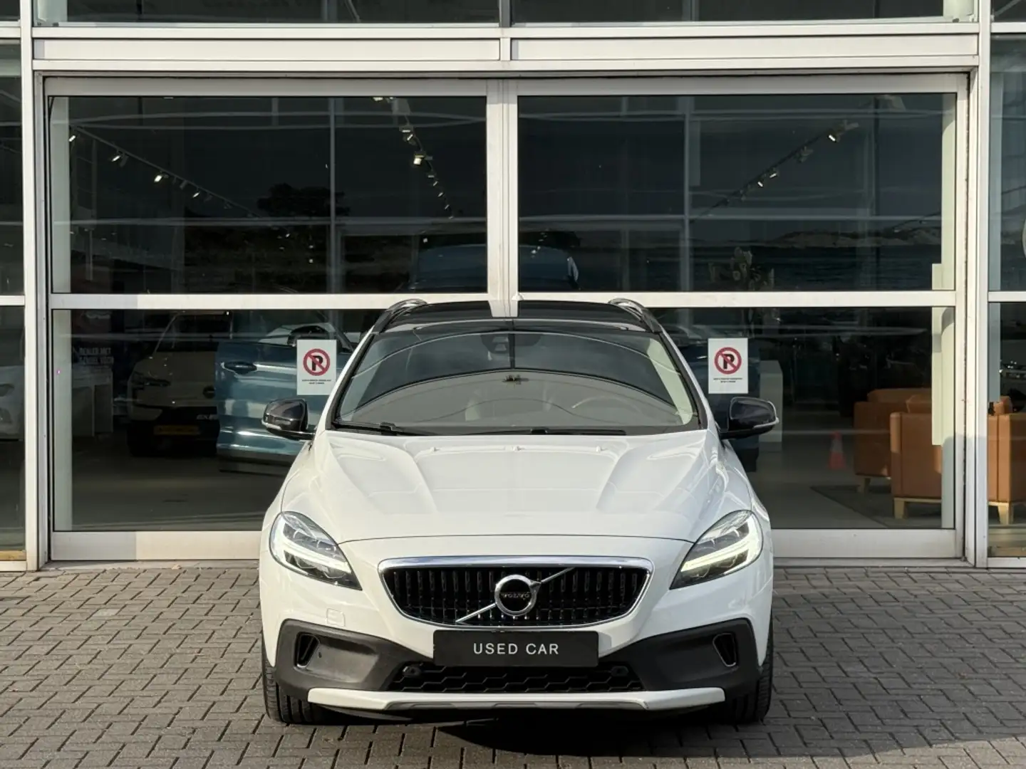 Volvo V40 Cross Country T3 153PK AUT6 Polar+ Luxury| Panodak| Camera| Lede Blanc - 2
