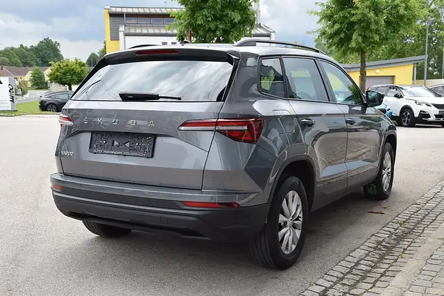 Skoda Karoq view 3