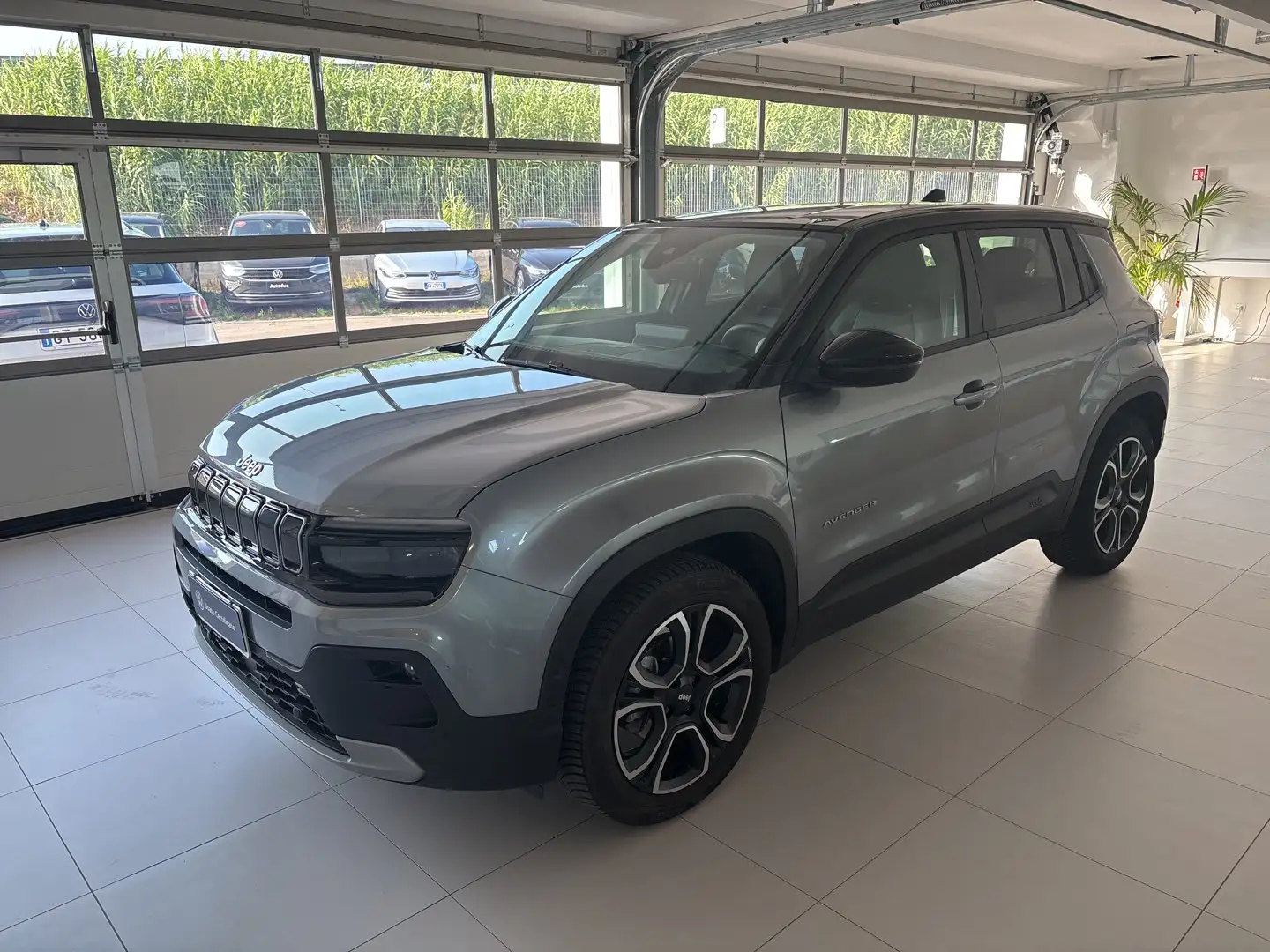 Jeep Avenger 1.2 TURBO SUMMIT 100 CV Grigio - 1