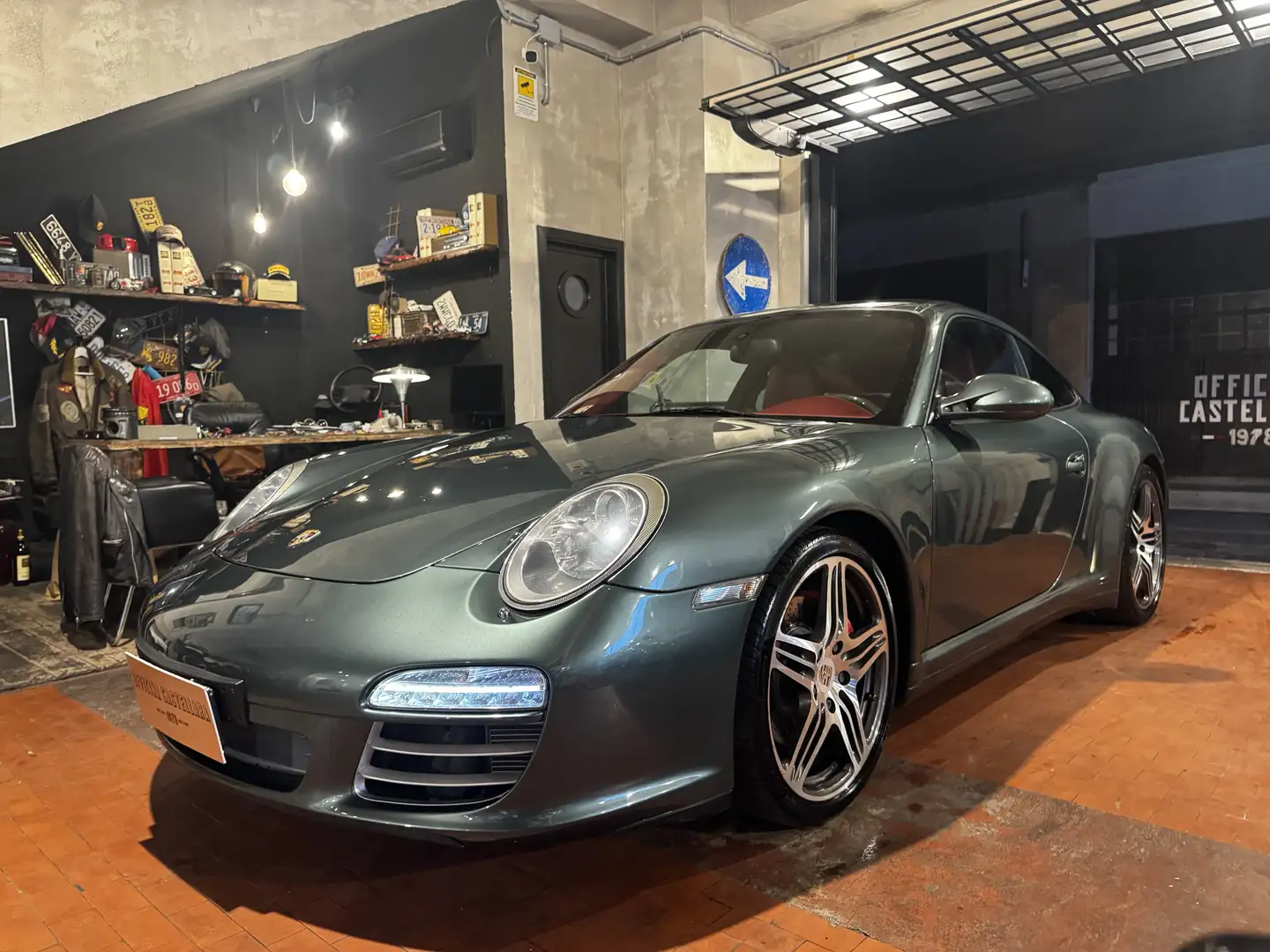 Porsche 911 Coupe 3.8 Carrera 4S allestimento Exsclusive Vert - 2