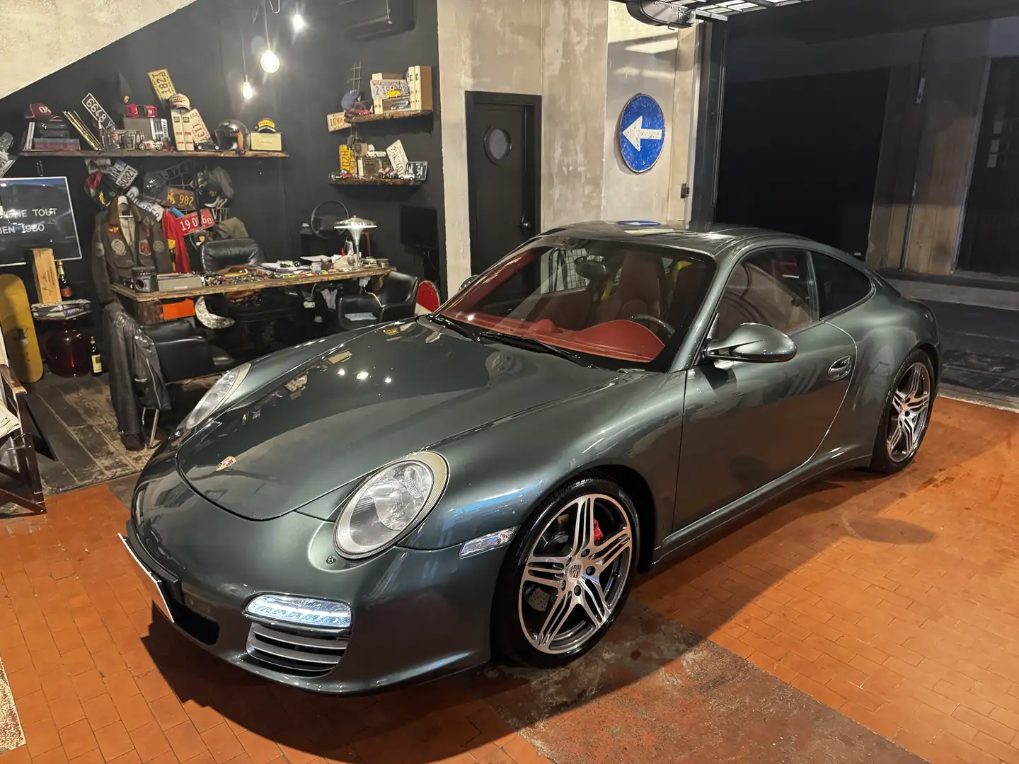 Porsche 911 Coupe 3.8 Carrera 4S allestimento Exsclusive Vert - 1
