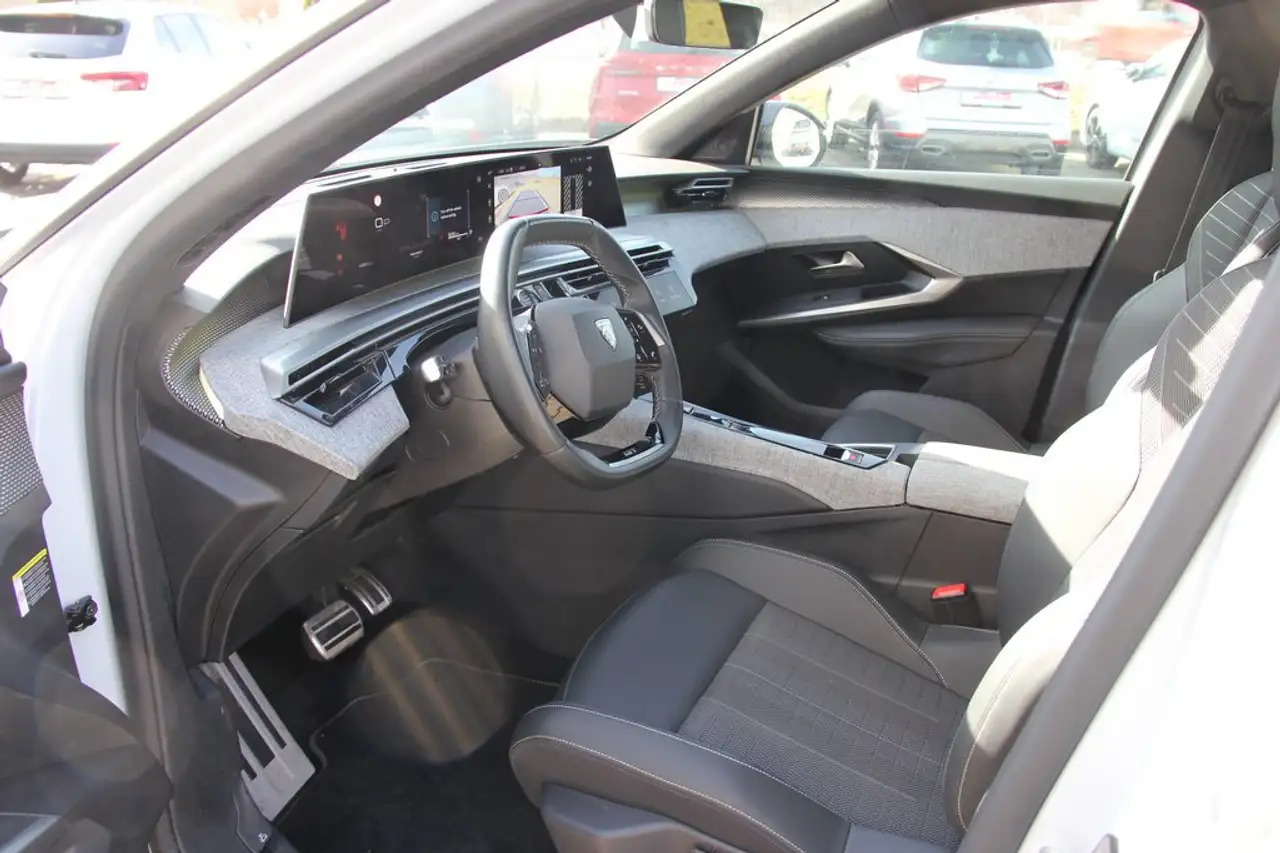 Peugeot 5008 145PS GT FULL-LED 7Si Sitzh 19Z AHKVorbereitung 19