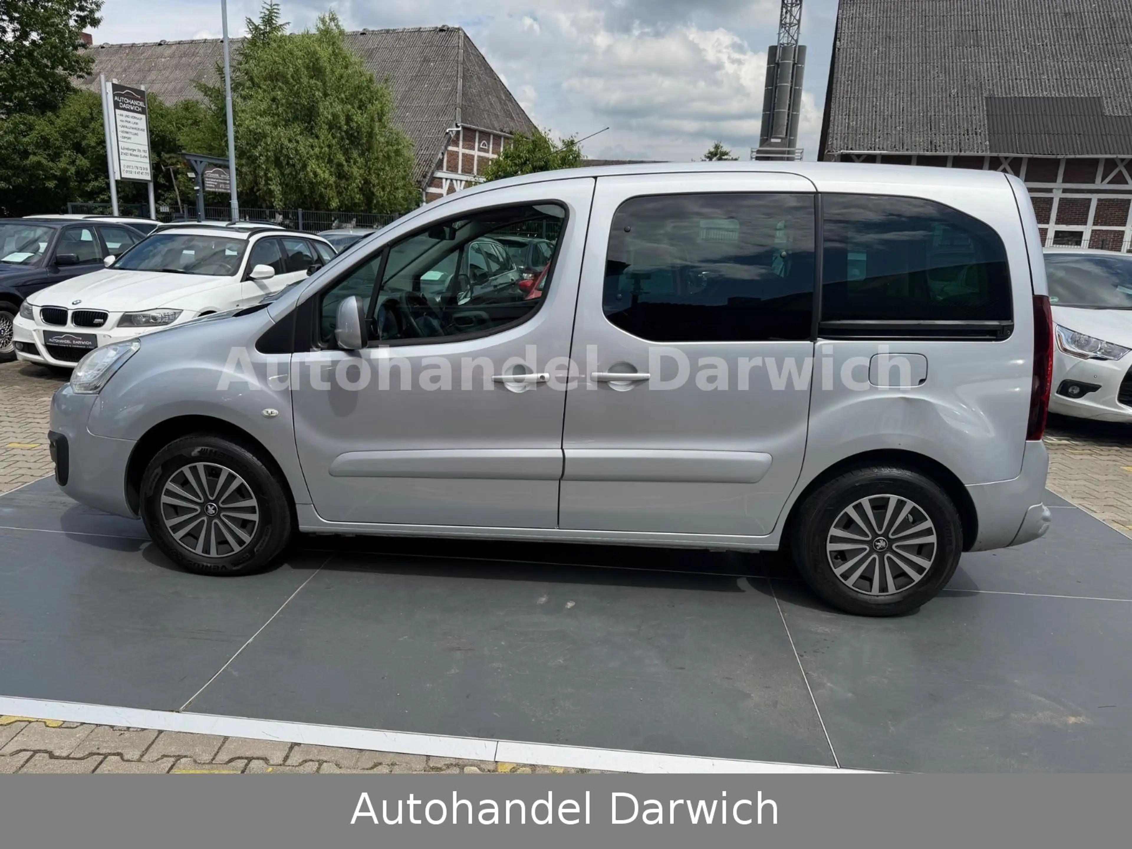 Peugeot Partner Tepee Active 1.6 HDI S.Heft Top — photo 4