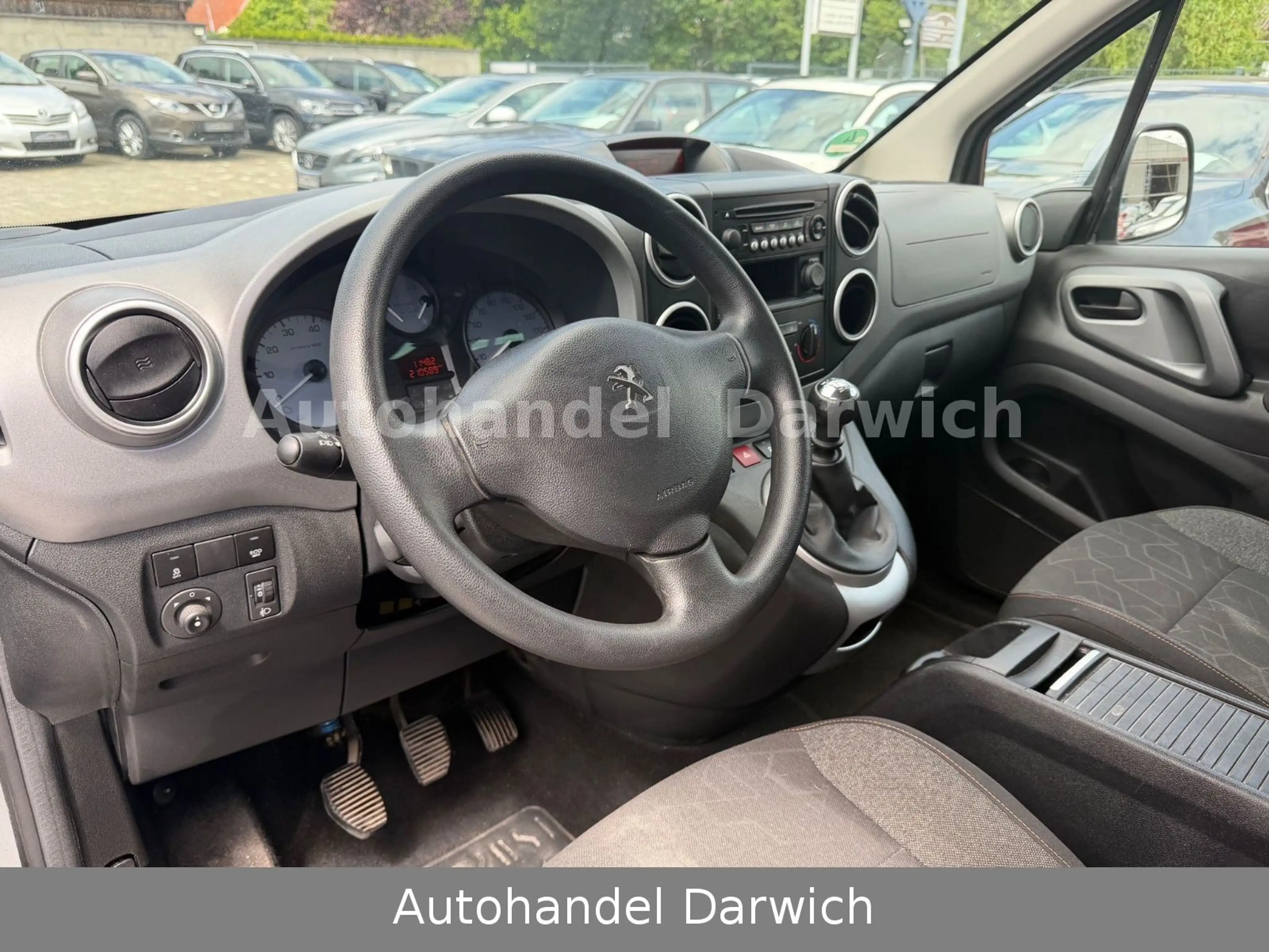 Peugeot Partner Tepee Active 1.6 HDI S.Heft Top — photo 11