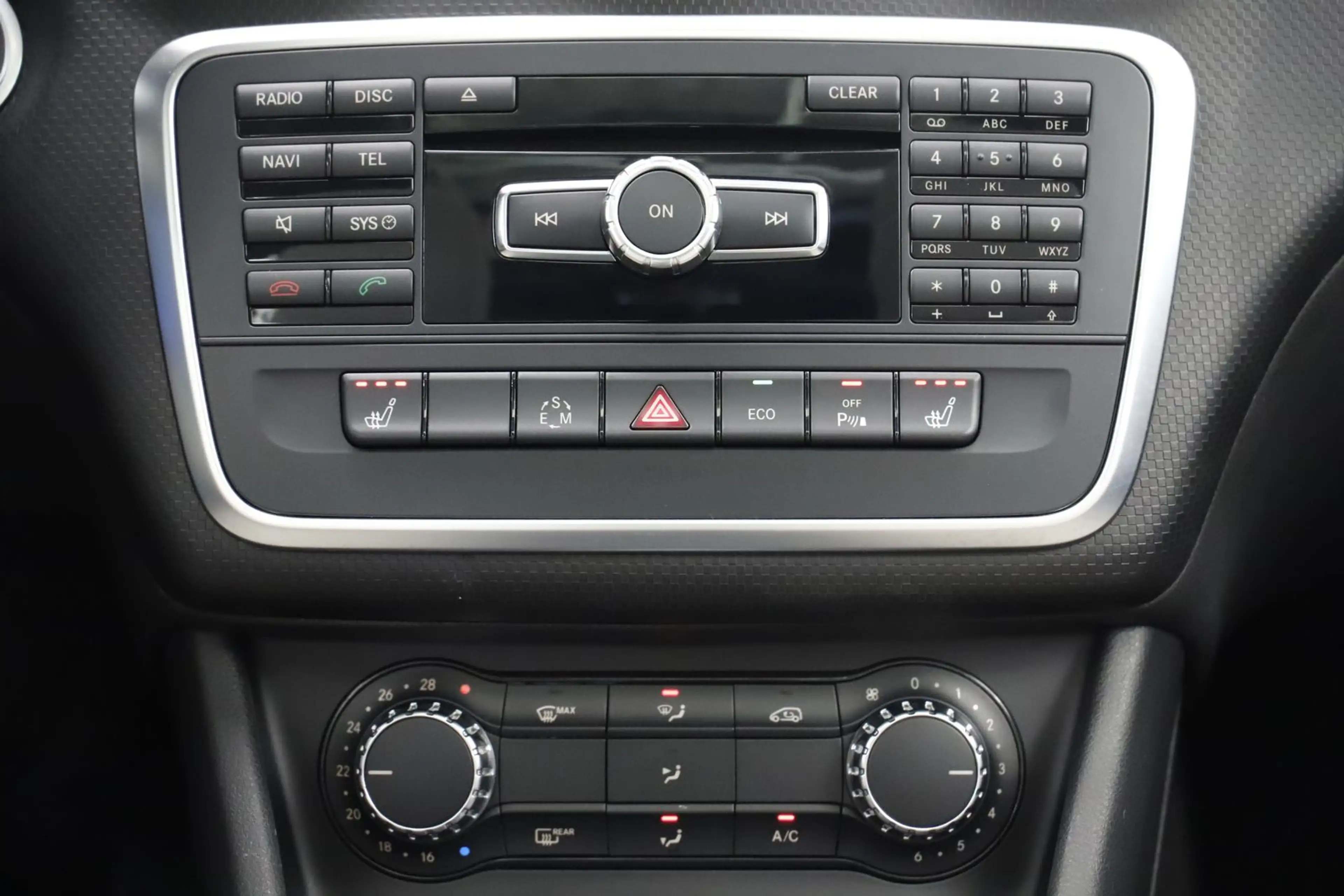 Mercedes-Benz A 200 BE 156PS Automatik Style Pano Leder Memory — photo 17