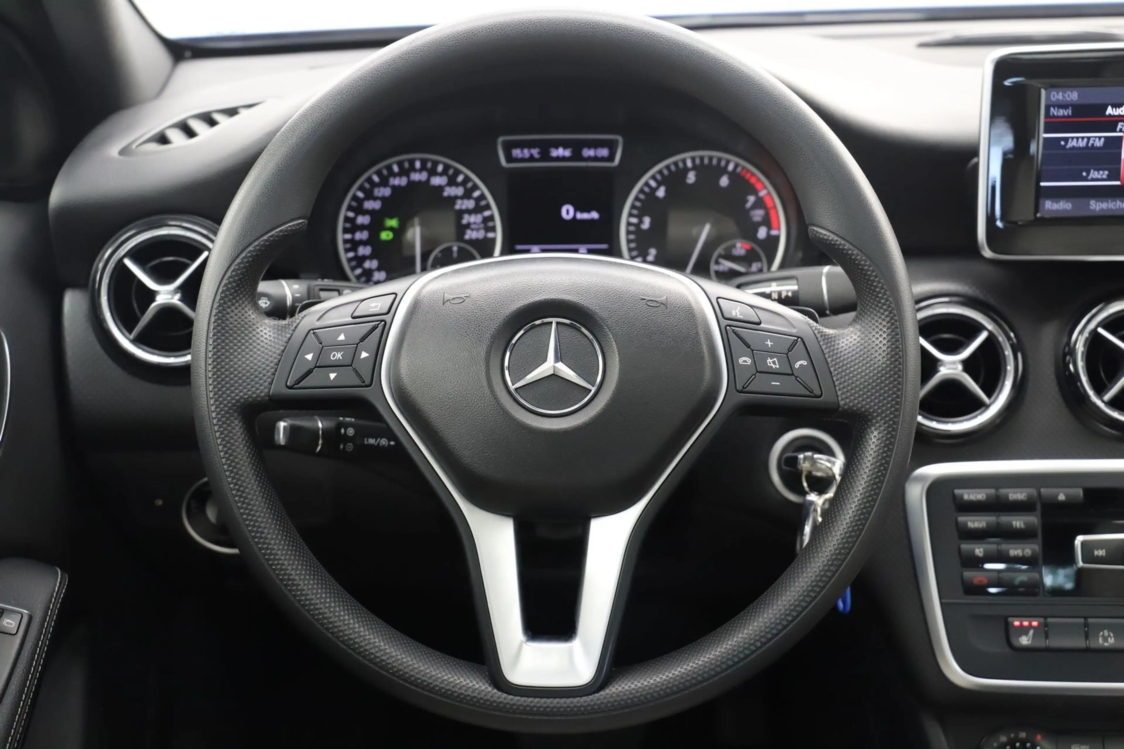 Mercedes-Benz A 200 BE 156PS Automatik Style Pano Leder Memory — photo 18