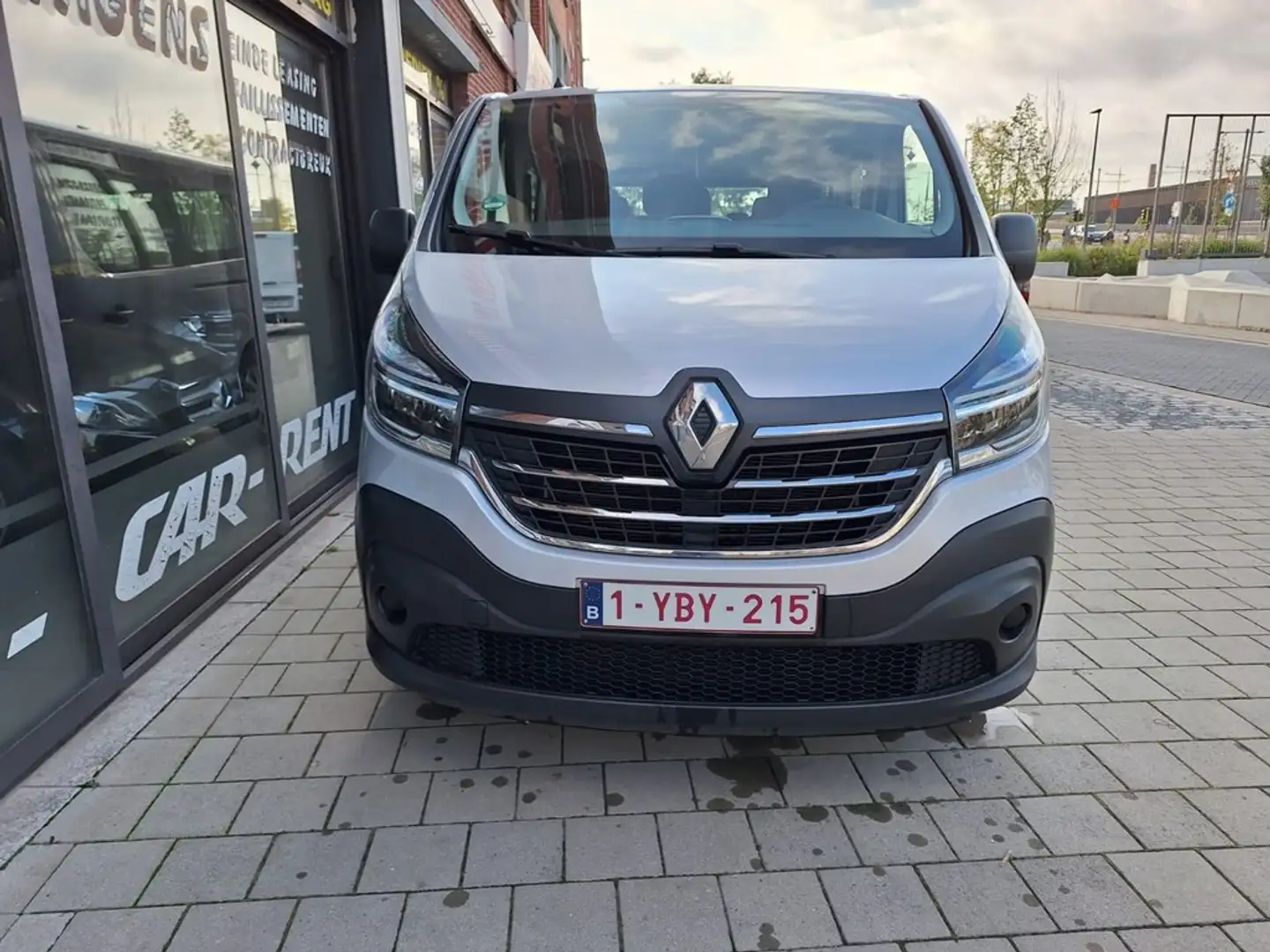 Renault Trafic 9Pl / H1L2 /Grand passenger / Airco / GPS / Cruise Argent - 2