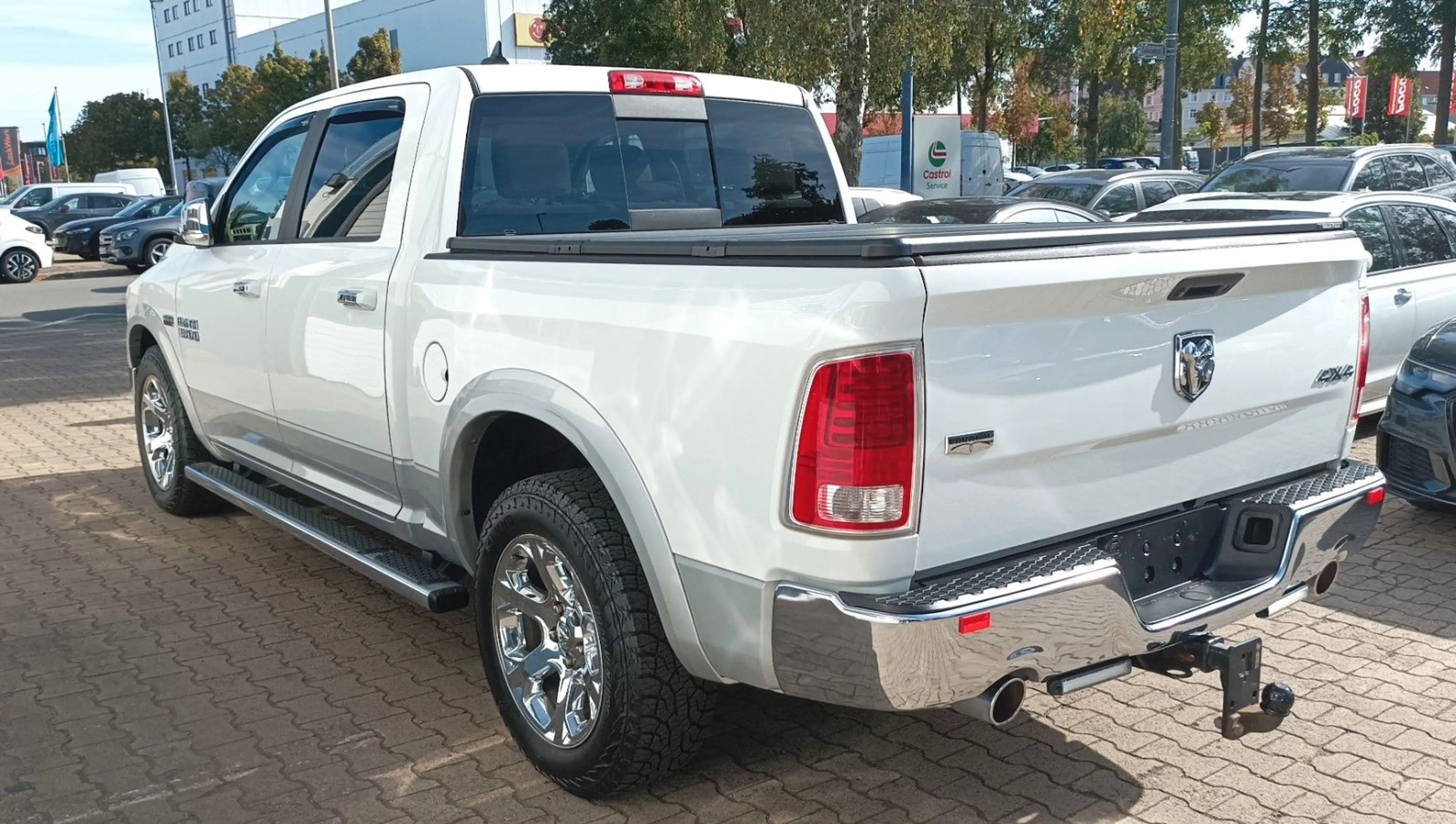 Dodge RAM 1500 5.7 Hemi Laramie Allrad Kamera Sitzheiz — photo 7