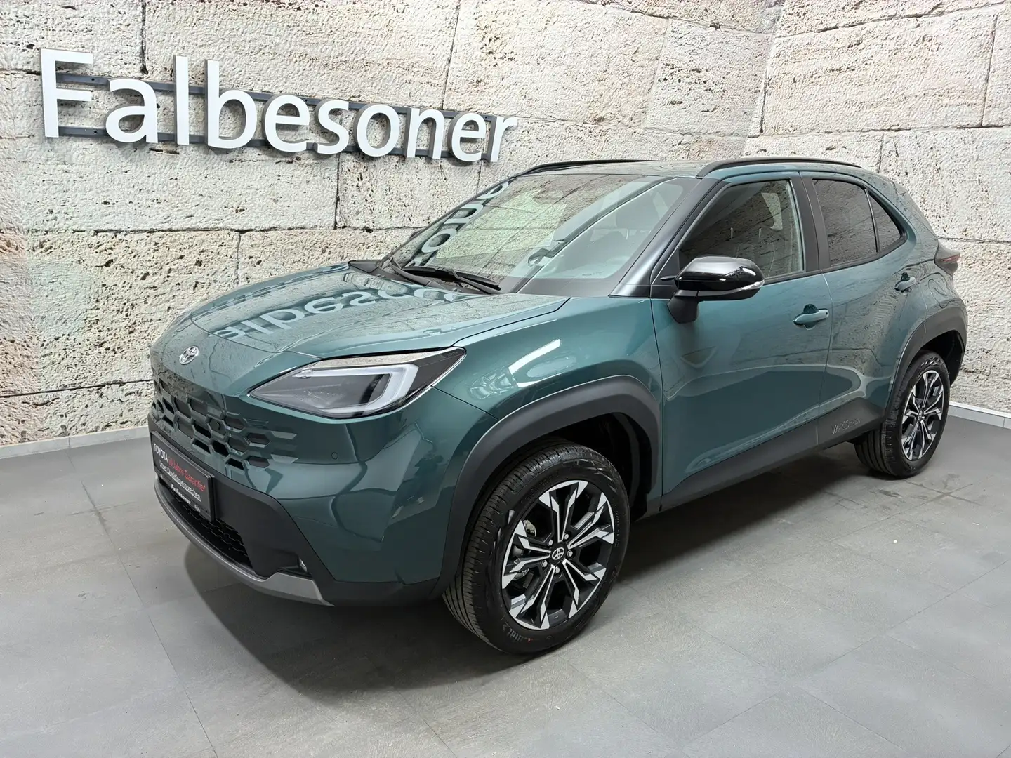 Toyota Yaris Cross 1,5 Hybrid Teamplayer + Technik P. Grün - 2