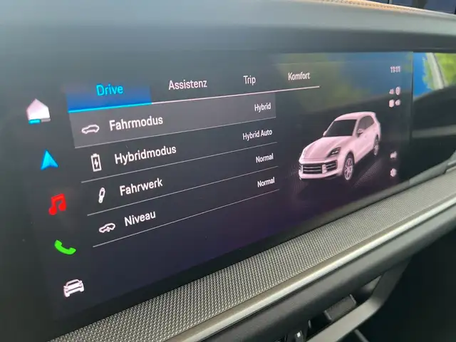 Porsche Cayenne view 11