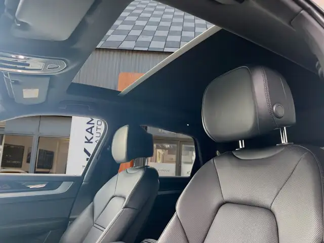 Porsche Cayenne view 6