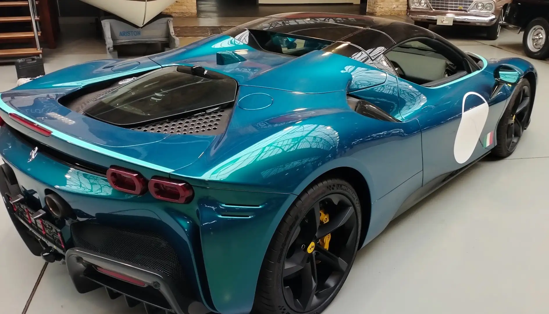 Ferrari SF90 Spider Calvacade Edition Albastru - 2