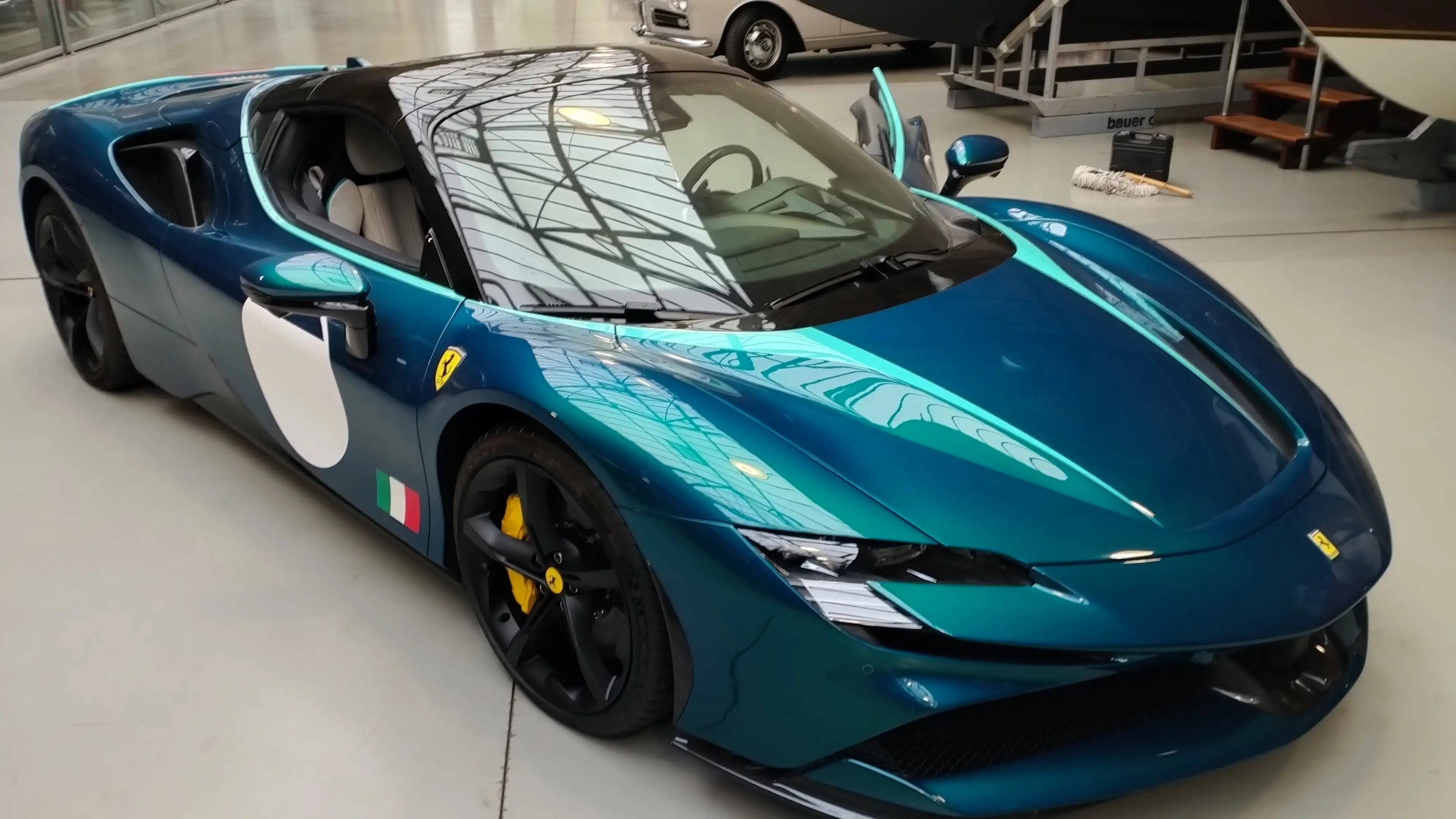Ferrari SF90 Spider Calvacade Edition — photo 4