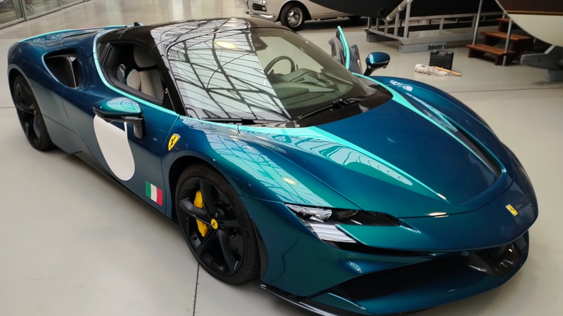 Ferrari SF90 Spider Calvacade Edition — photo 4