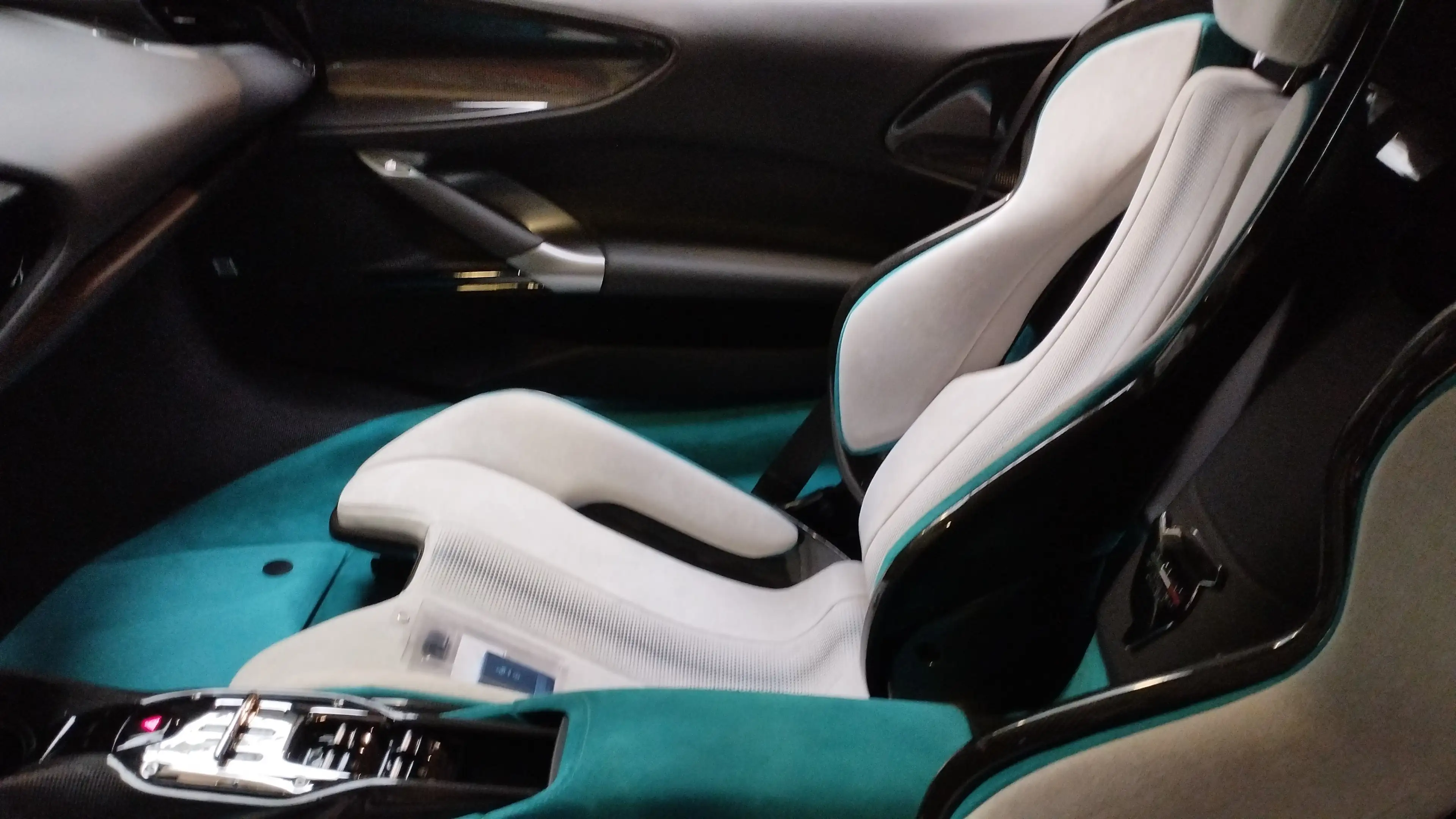 Ferrari SF90 Spider Calvacade Edition — photo 7