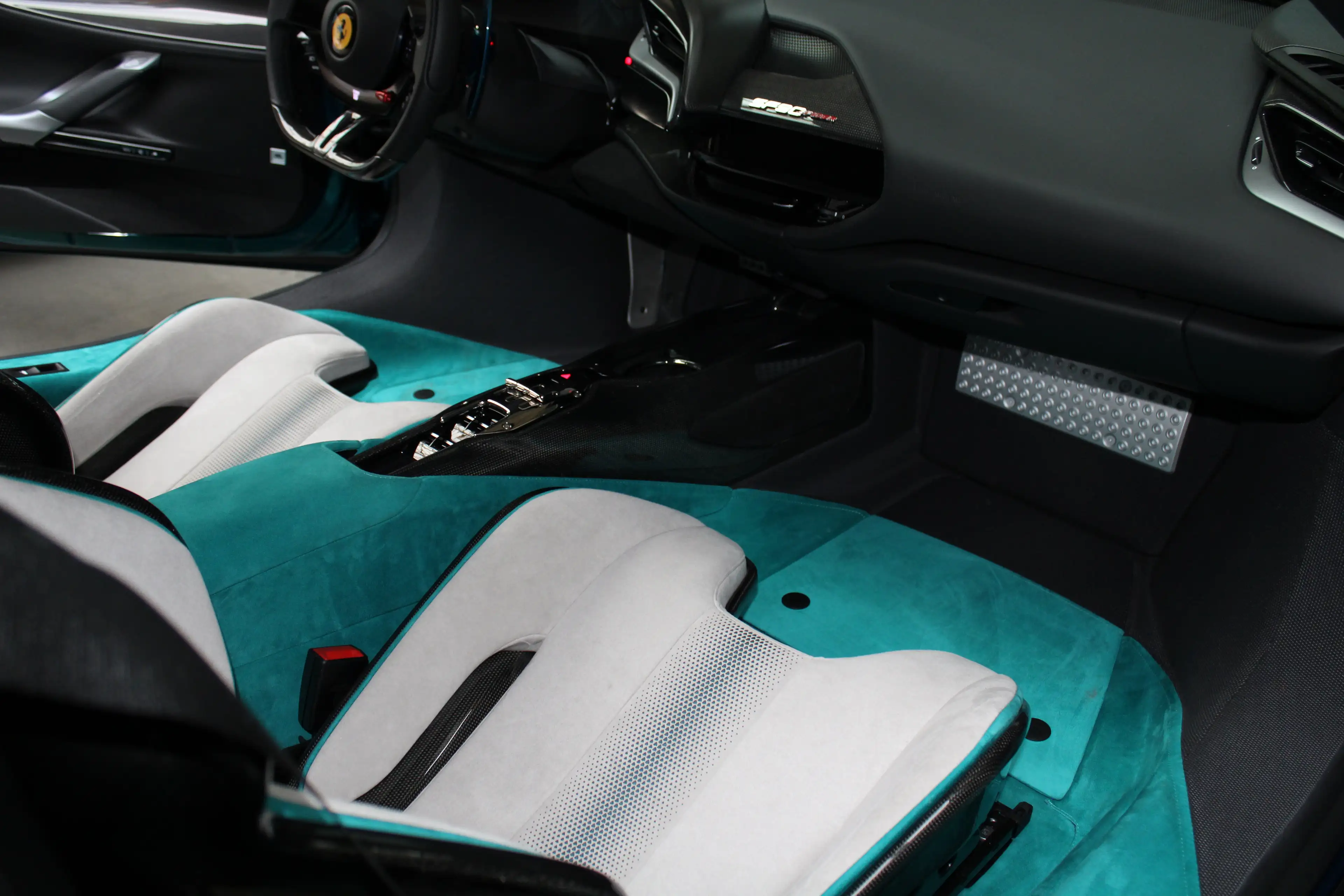 Ferrari SF90 Spider Calvacade Edition — photo 8