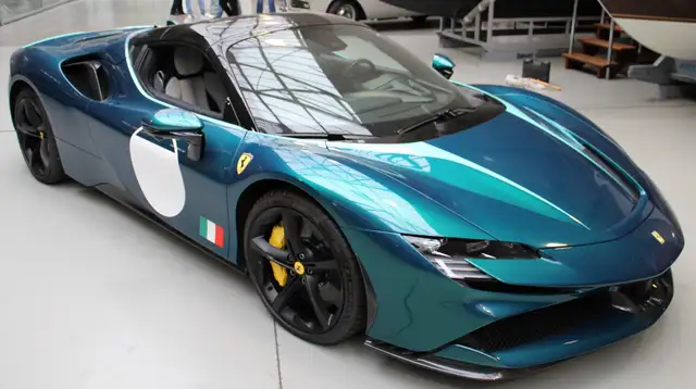 Ferrari SF90 Spider Calvacade Edition