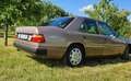 Mercedes-Benz E 220 W124 Beige - thumbnail 5