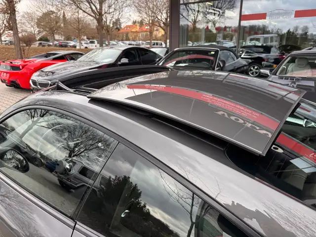Porsche 911 view 9