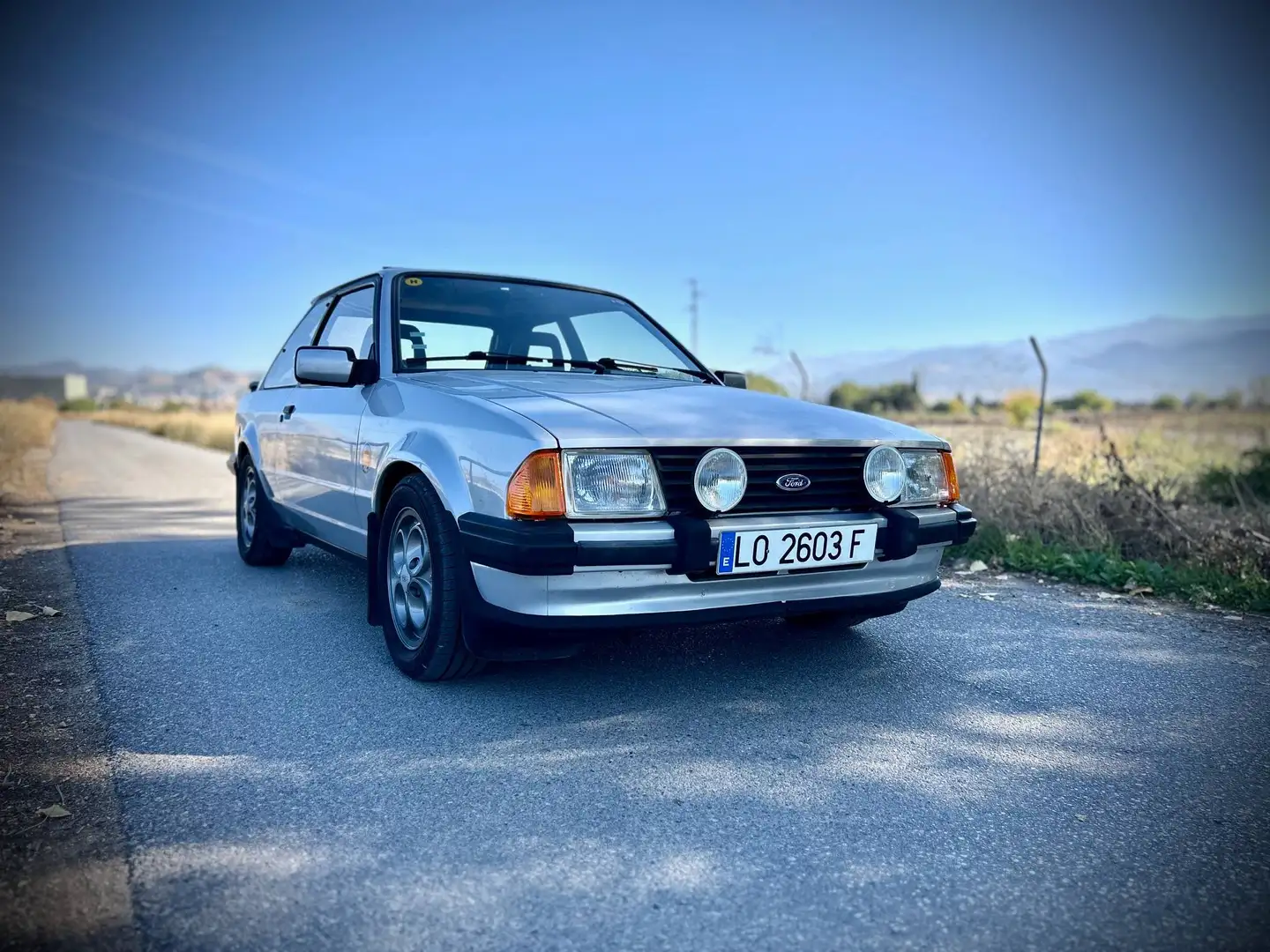 Ford Escort XR3 Gris - 2