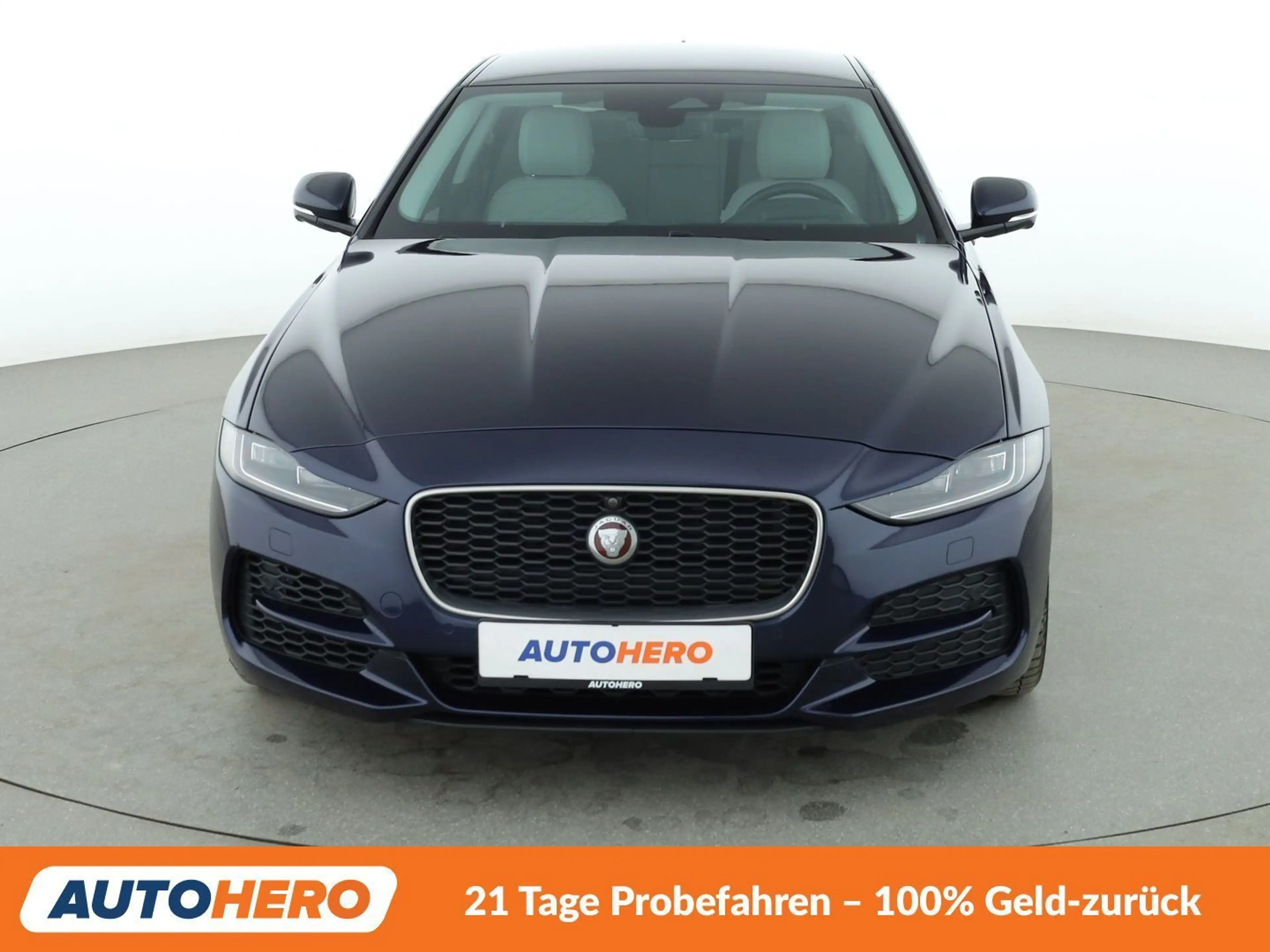 Jaguar XE 25t HSE Aut.*NAV*HUD*MATRIX*ACC*360CAM*PDC*SHZ* — photo 9