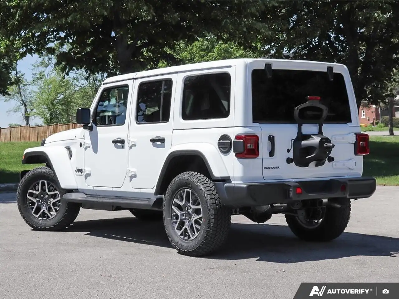 Jeep Wrangler photo Jeep Wrangler